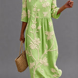 Vestido informal de mujer con estampado floral.
